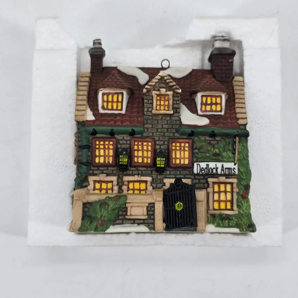 Dept 56 Dedlock Arms Ornament 1994 Dickens Village Heritage Series 98728 New *